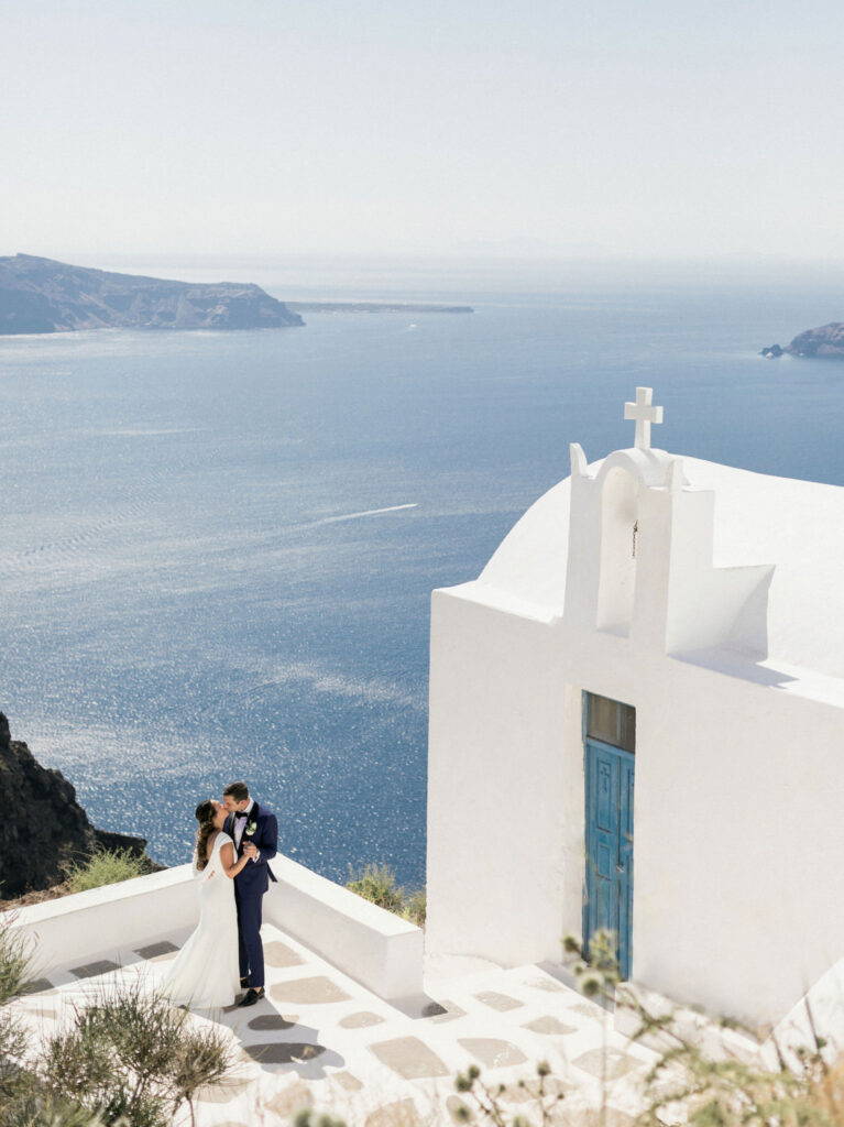 Santorini wedding couple