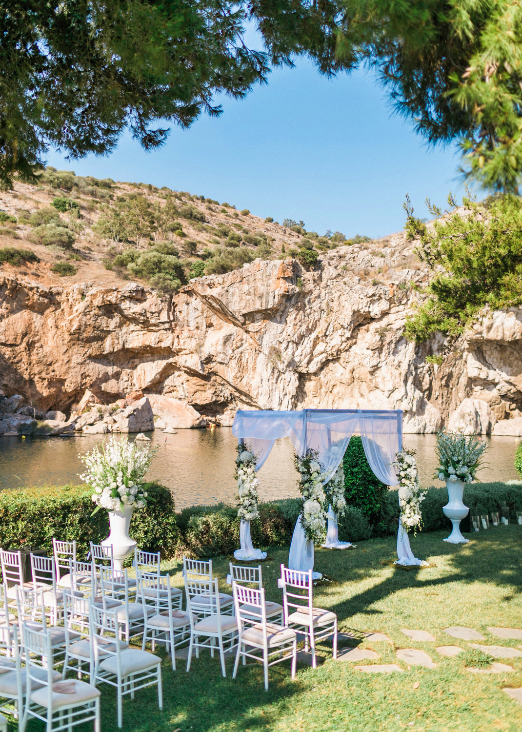 Luxury Black-Tie Wedding In Lake Vouliagmeni, Athens