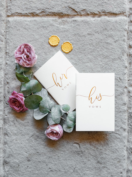 Personalized vow books for Jewish wedding at Villa Corsini a Mezzomonte, luxury Tuscany celebration.