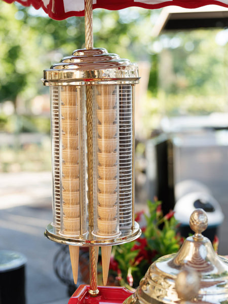 Italian gelato cart serving desserts at Florence pre-wedding event