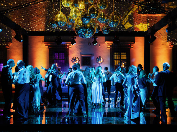 Lively dance floor at Villa Corsini a Mezzomonte Tuscany Jewish wedding party.