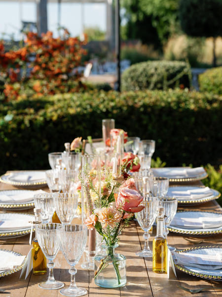 Romantic wedding centerpiece at Aria Estate reception