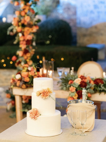 Luxury wedding cake at Aria Estate in the Peloponnese