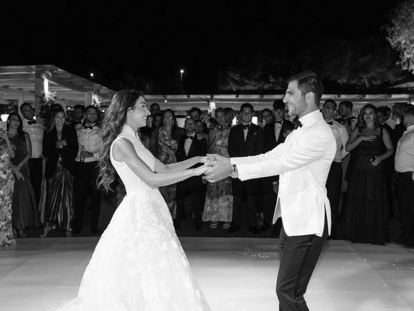 Timeless black-and-white first dance in Athens Riviera