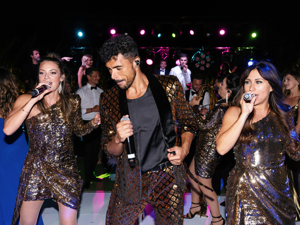 Island Resort Athens wedding reception entertainment