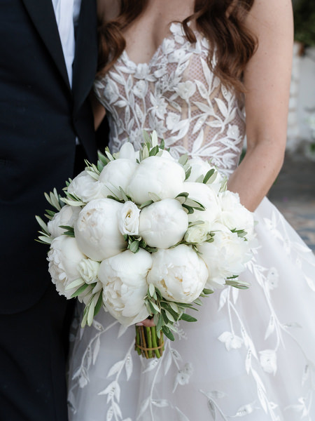 Luxury bridal bouquet at Athens Riviera wedding.